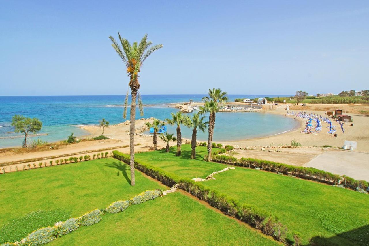 Villa Queen Isabella Protaras Exterior photo