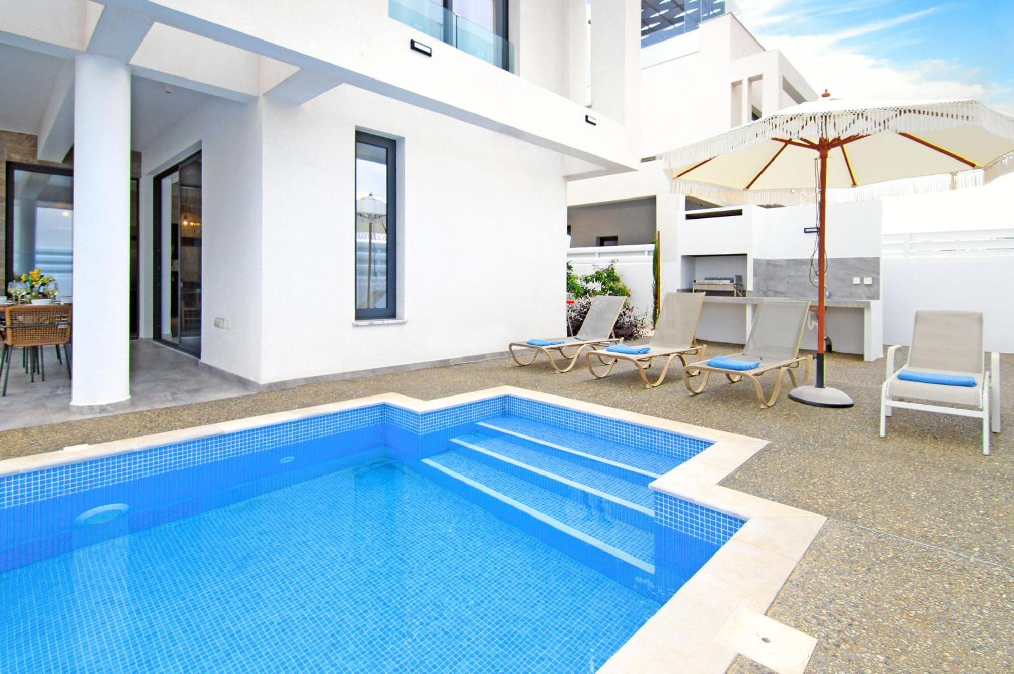 Villa Queen Isabella Protaras Exterior photo